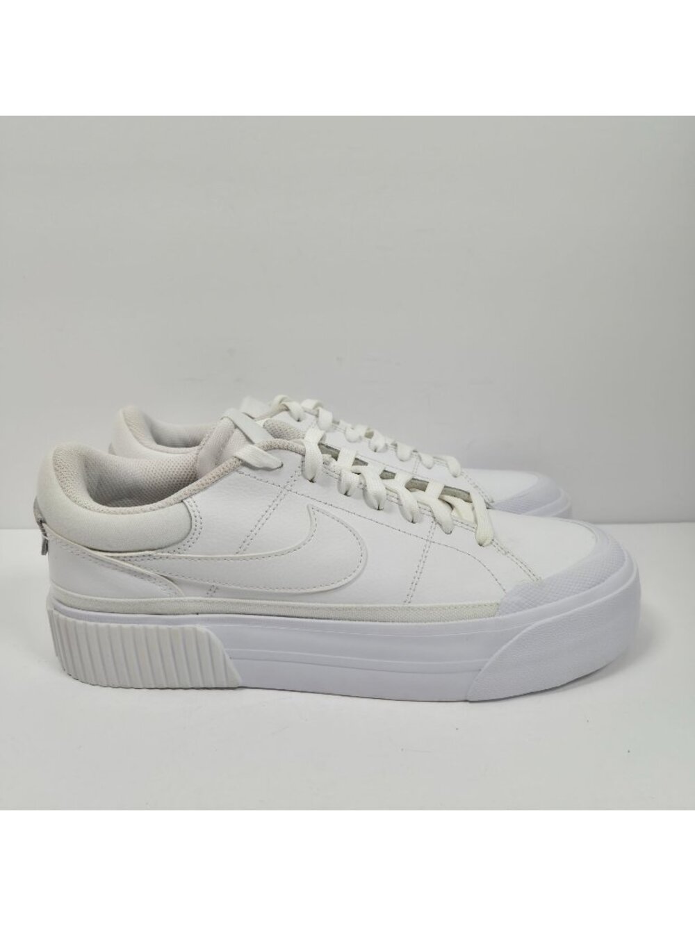 Nike Court Legacy Lift Women's Triple White Athletic Shoes DM7590-101 US Size 10 - Picture 1 of 8